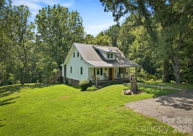 Photo 3 of Single family home for sale at 116 Amherst Rd, Morganton, NC 28655 | MLS# 4418711 | Listing updated on 2026-09-09