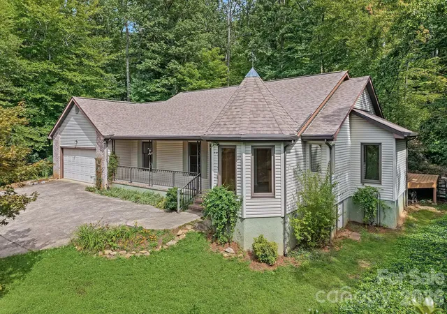 Photo 1 of Single family home for sale at 163 Woodburn Dr, Swannanoa, NC 28778 | MLS# 4419446 | Listing updated on 2026-09-09
