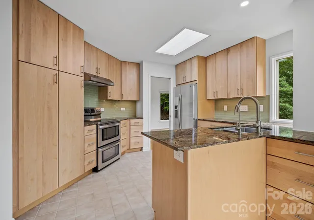 Photo 4 of Single family home for sale at 163 Woodburn Dr, Swannanoa, NC 28778 | MLS# 4419446 | Listing updated on 2026-09-09