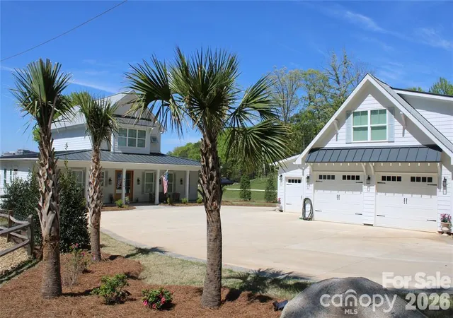 Photo 2 of Single family home for sale at 8838 Lynn Parker Ln, Charlotte, NC 28278 | MLS# 4419894 | Listing updated on 2026-10-26