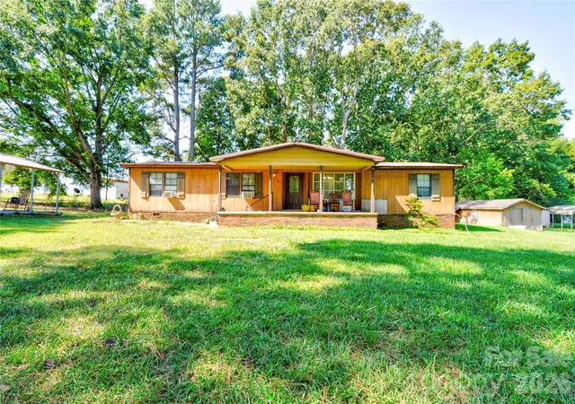 Photo 1 of Single family home for sale at 807 Johnnie Bridges Rd, Shelby, NC 28150 | MLS# 4420066 | Listing updated on 2026-09-17