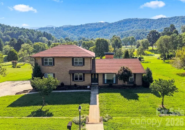 Single family home for sale at 2796 Lakeview Dr, Lenoir, NC 28645 | MLS# 4420091 | Listing updated on 2026-09-10