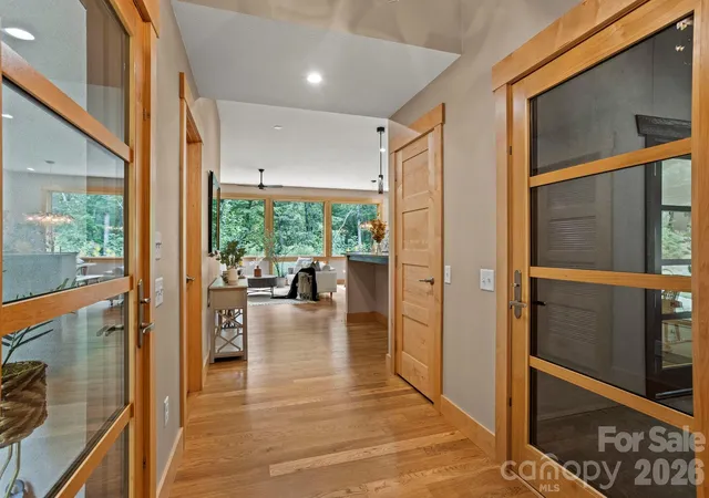 Photo 3 of Single family home for sale at 36 Ravenwood Dr, Fletcher, NC 28732 | MLS# 4420413 | Listing updated on 2026-10-01