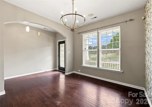 Photo 4 of Single family home for sale at 14902 Brotherly Ln, Charlotte, NC 28278 | MLS# 4420659 | Listing updated on 2026-10-29