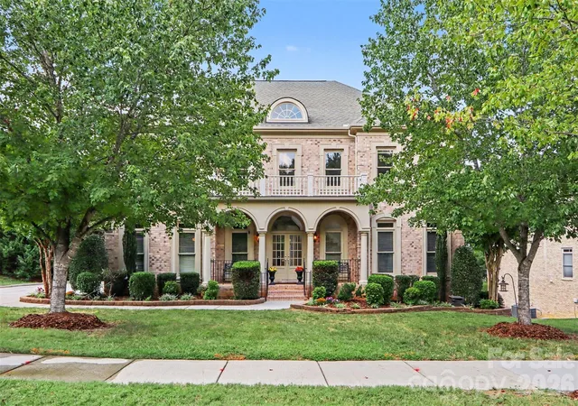 Photo 1 of Single family home for sale at 11009 Emerald Wood Dr, Huntersville, NC 28078 | MLS# 4420673 | Listing updated on 2026-09-18