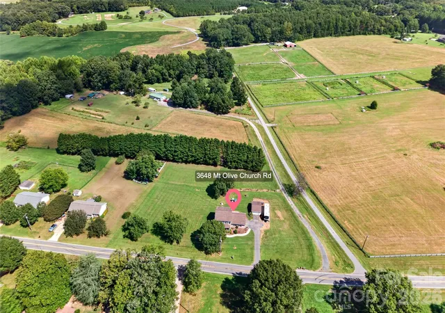 Photo 3 of Single family home for sale at 3648 Mount Olive Church Rd, Newton, NC 28658 | MLS# 4420687 | Listing updated on 2026-09-18