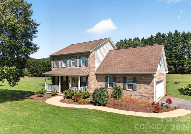 Photo 3 of Single family home for sale at 3648 Mount Olive Church Rd, Newton, NC 28658 | MLS# 4420687 | Listing updated on 2026-09-18