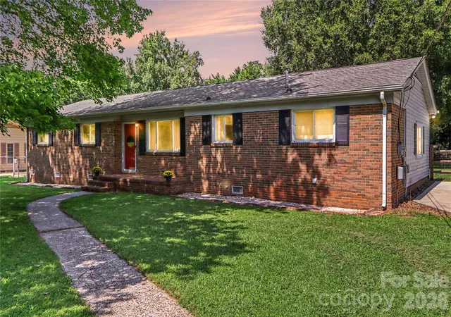 Photo 1 of Single family home for sale at 9909 Sunway Dr, Mint Hill, NC 28227 | MLS# 4420938 | Listing updated on 2026-09-17