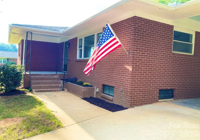 Photo 3 of Single family home for sale at 106 Hawkinstown Rd, Salisbury, NC 28144 | MLS# 4421513 | Listing updated on 2026-09-14