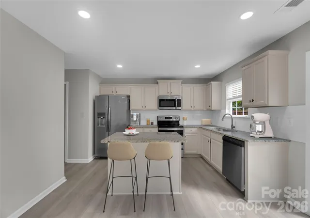 Photo 2 of Single family home for sale at 3636 Alexander Forest Dr, Charlotte, NC 28269 | MLS# 4421592 | Listing updated on 2026-10-27