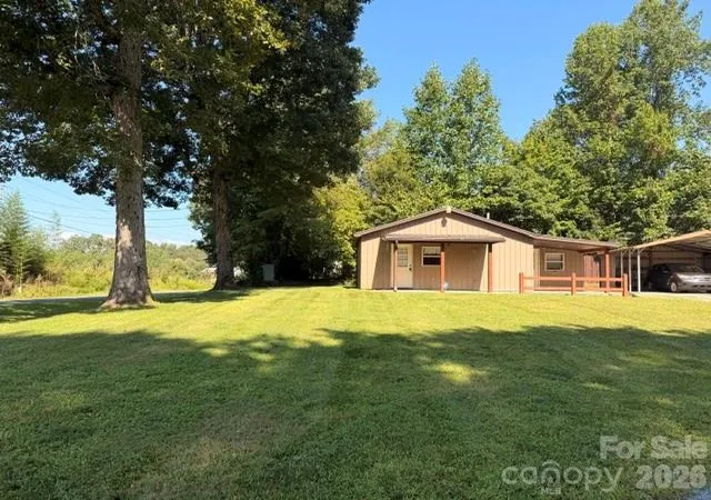 Photo 3 of Single family home for sale at 1846 Deer Park Rd, Nebo, NC 28761 | MLS# 4421603 | Listing updated on 2026-09-16
