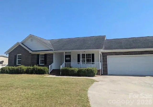 Photo 1 of Single family home for sale at 1379 Old Whiteville Rd, Lumberton, NC 28358 | MLS# 4421953 | Listing updated on 2026-09-08
