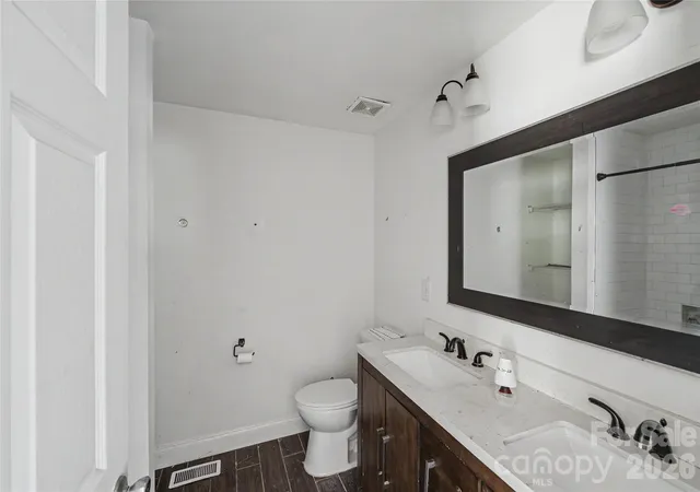 Photo 4 of Single family home for sale at 308 Oakland Ave, Belmont, NC 28012 | MLS# 4422205 | Listing updated on 2026-09-22