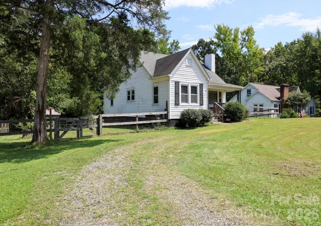 Photo 2 of Single family home for sale at 370 Belvedere Dr Nw, Concord, NC 28027 | MLS# 4422493 | Listing updated on 2026-10-06