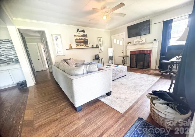 Photo 3 of Single family home for sale at 370 Belvedere Dr NW, Concord, NC 28027 | MLS# 4422493 | Listing updated on 2026-10-06