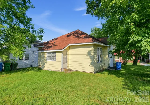 Photo 3 of Single family home for sale at 515 S Church St, Salisbury, NC 28144 | MLS# 4422669 | Listing updated on 2026-09-21