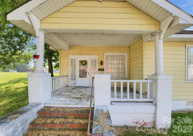 Photo 4 of Single family home for sale at 515 S Church St, Salisbury, NC 28144 | MLS# 4422669 | Listing updated on 2026-09-21