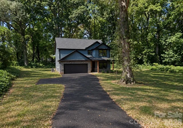 Photo 1 of Single family home for sale at 103 W 17th Street, Salisbury, NC 28144 | MLS# 4422672 | Listing updated on 2026-09-09