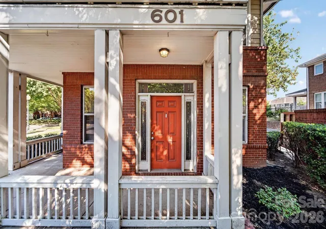 Photo 2 of Townhouse for sale at 601 N Davidson St, Charlotte, NC 28202 | MLS# 4422859 | Listing updated on 2026-10-02