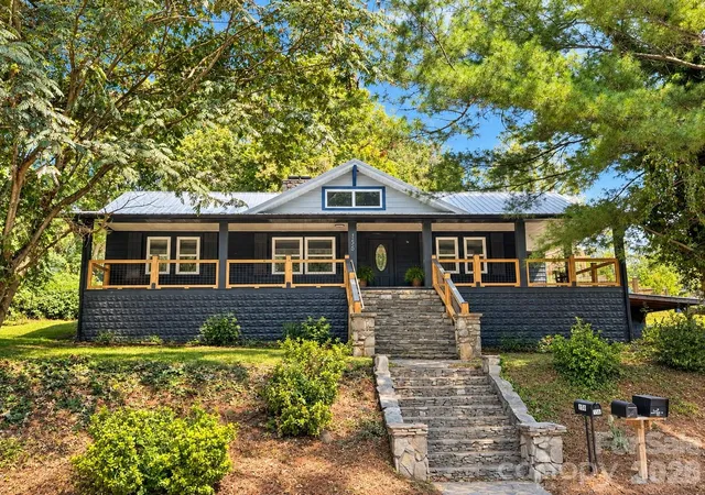 Photo 1 of Single family home for sale at 156 State St, Asheville, NC 28806 | MLS# 4423069 | Listing updated on 2026-09-18