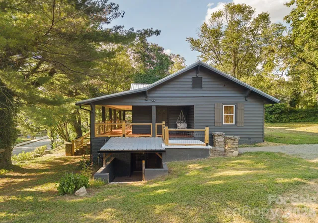 Photo 2 of Single family home for sale at 156 State St, Asheville, NC 28806 | MLS# 4423069 | Listing updated on 2026-09-18