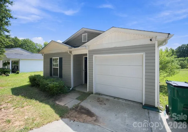 Photo 1 of Single family home for sale at 2142 Cindy Ln, Charlotte, NC 28216 | MLS# 4423123 | Listing updated on 2026-09-27