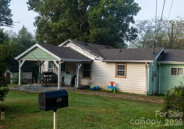 Photo 1 of Single family home for sale at 1219 Peak Pl NW, Lenoir, NC 28645 | MLS# 4423462 | Listing updated on 2026-09-23