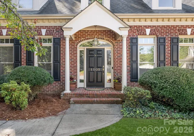 Photo 1 of Single family home for sale at 1105 Randolph Oaks Ct, Charlotte, NC 28211 | MLS# 4423883 | Listing updated on 2026-10-28