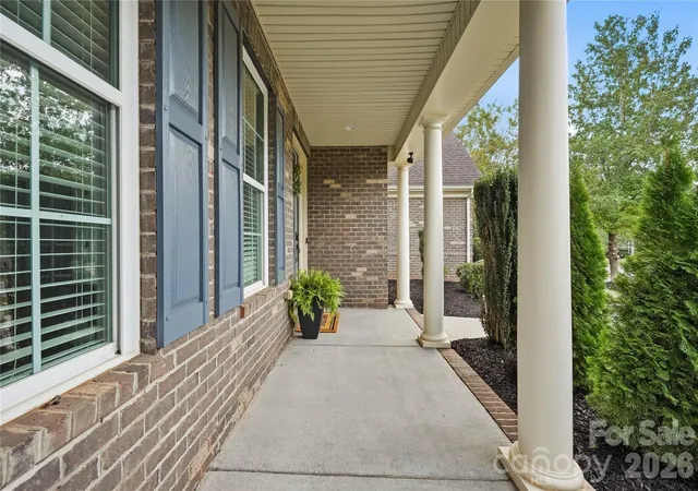 Photo 3 of Sale Pending at 911 Oleander Ln, Waxhaw, NC 28173 | MLS# 4424015 | Listing updated on 2026-09-26