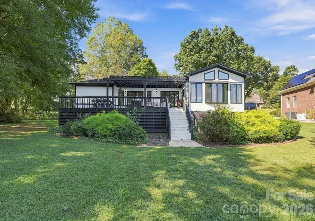 Photo 2 of Single family home for sale at 4954 Moonlite Bay Dr, Sherrills Ford, NC 28673 | MLS# 4424016 | Listing updated on 2026-09-18