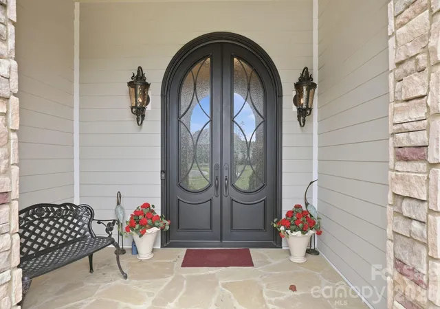 Photo 3 of Single family home for sale at 12047 Cove Ct, Charlotte, NC 28278 | MLS# 4424173 | Listing updated on 2026-10-02