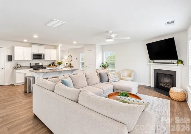 Photo 3 of Single family home for sale at 2158 Redstone Dr, York, SC 29745 | MLS# 4424367 | Listing updated on 2026-10-15