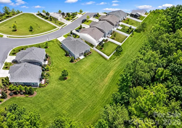 Photo 4 of Single family home for sale at 2158 Redstone Dr, York, SC 29745 | MLS# 4424367 | Listing updated on 2026-10-15