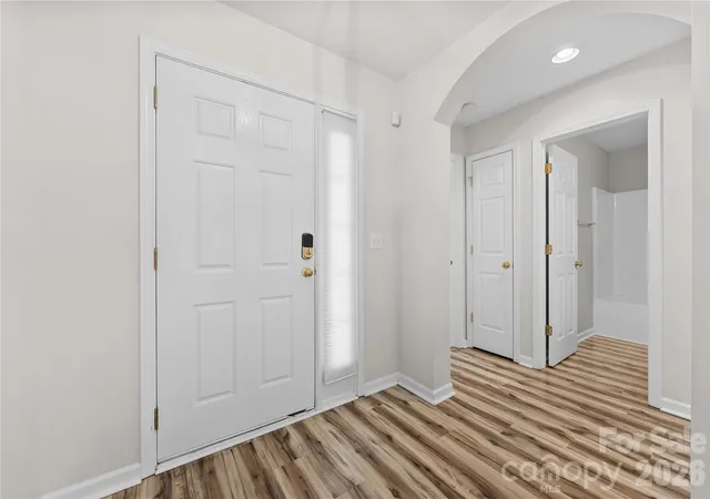 Photo 3 of Sale Pending at 11811 Cheviott Hl Ln, Charlotte, NC 28213 | MLS# 4424370 | Listing updated on 2026-09-25