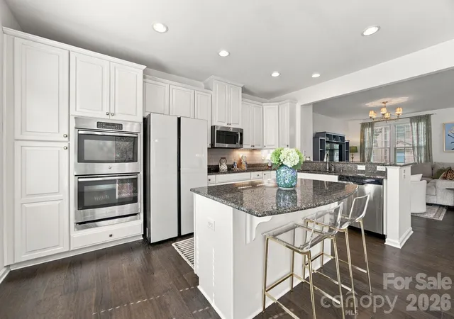 Photo 4 of Townhouse for sale at 1717 Fleetwood Dr, Charlotte, NC 28208 | MLS# 4424481 | Listing updated on 2026-09-19