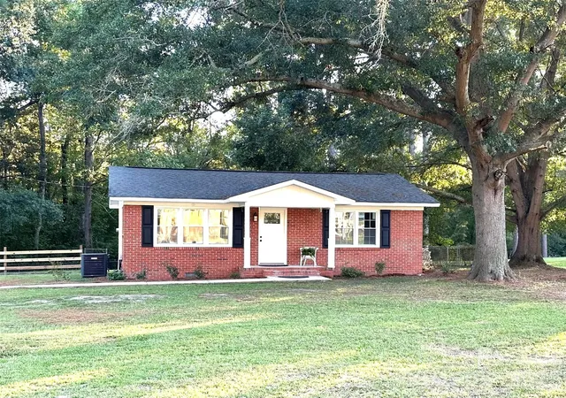 Photo 1 of Single family home for sale at 139 Robinhood Rd, Hartsville, SC 29550 | MLS# 4424522 | Listing updated on 2026-09-21