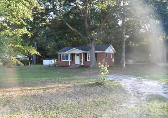 Photo 3 of Single family home for sale at 139 Robinhood Rd, Hartsville, SC 29550 | MLS# 4424522 | Listing updated on 2026-09-21