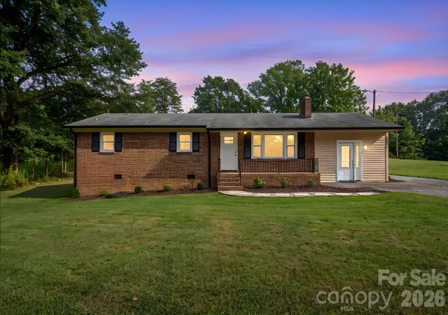 Photo 1 of Single family home for sale at 1081 Redleaf Trl, Lincolnton, NC 28092 | MLS# 4424595 | Listing updated on 2026-10-03