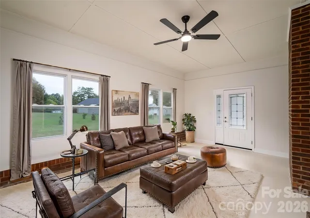 Photo 2 of Single family home for sale at 1081 Redleaf Trl, Lincolnton, NC 28092 | MLS# 4424595 | Listing updated on 2026-10-03