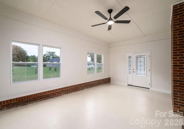 Photo 3 of Single family home for sale at 1081 Redleaf Trl, Lincolnton, NC 28092 | MLS# 4424595 | Listing updated on 2026-10-03
