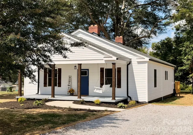Photo 1 of Single family home for sale at 1286 Elmwood Ave, Lancaster, SC 29720 | MLS# 4424690 | Listing updated on 2026-10-01
