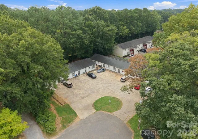 Photo 4 of Multi family home for sale at 595 Betty St, Gastonia, NC 28054 | MLS# 4424715 | Listing updated on 2026-09-17