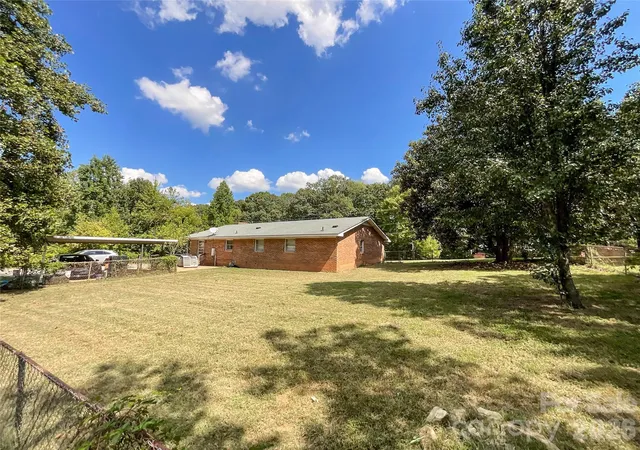 Photo 3 of Single family home for sale at 3304 Griffith Rd, Monroe, NC 28112 | MLS# 4424980 | Listing updated on 2026-09-17