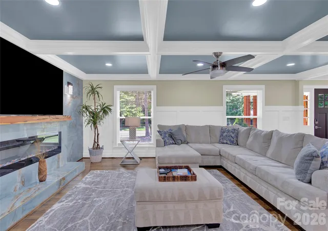 Photo 4 of Single family home for sale at 6639 Ronda Ave, Charlotte, NC 28211 | MLS# 4425198 | Listing updated on 2026-09-16