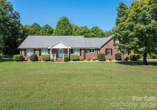 Photo 1 of Single family home for sale at 2434 Plantation Rd Nw, Concord, NC 28027 | MLS# 4425292 | Listing updated on 2026-09-17