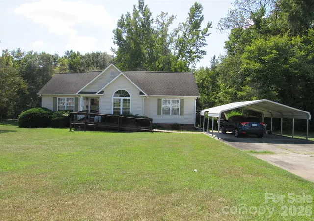 Photo 1 of Single family home for sale at 2514 Oxford Cir, Lancaster, SC 29720 | MLS# 4425299 | Listing updated on 2026-09-24