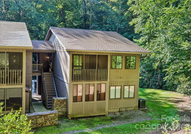 Photo 3 of Condo for sale at 53 Lake Dr #03, Hendersonville, NC 28739 | MLS# 4425310 | Listing updated on 2026-09-17
