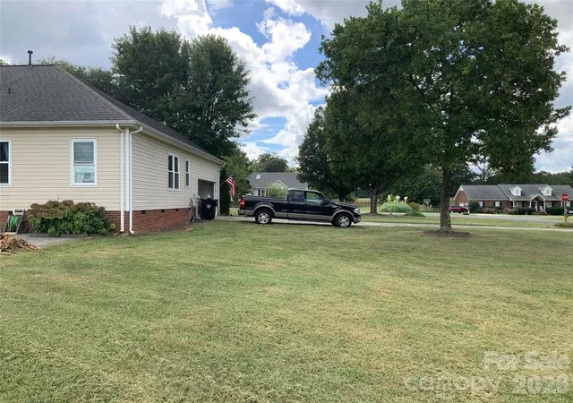 Photo 3 of Single family home for sale at 3313 Luke Ct, Monroe, NC 28112 | MLS# 4425342 | Listing updated on 2026-09-21
