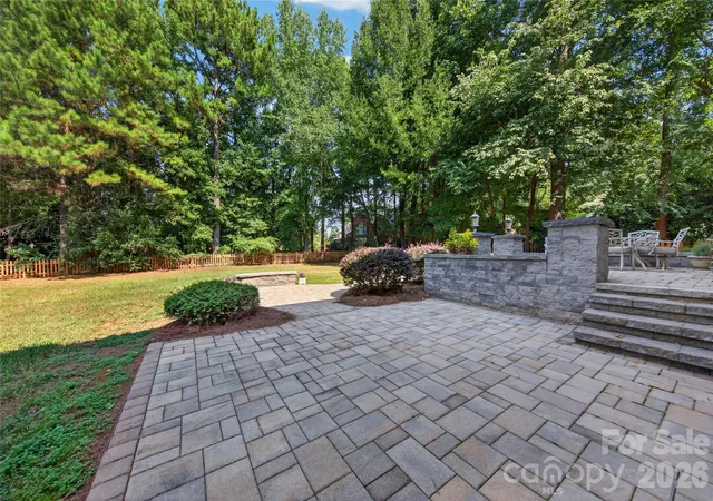 Photo 4 of Single family home for sale at 12135 Darby Chase Dr, Charlotte, NC 28277 | MLS# 4425553 | Listing updated on 2026-10-17