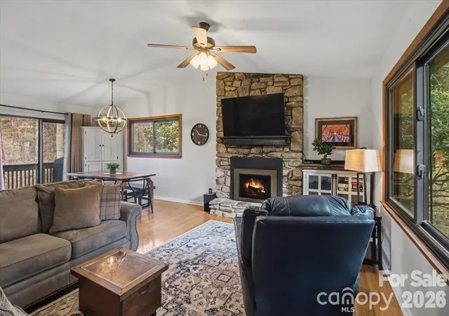 Photo 2 of Single family home for sale at 30 Whippoorwill Dr, Weaverville, NC 28787 | MLS# 4425568 | Listing updated on 2026-09-28